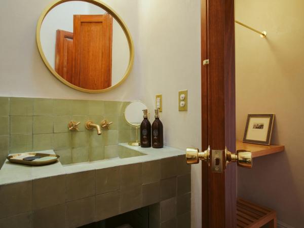 Hotel Hércules : photo 3 de la chambre chambre deluxe double ou lits jumeaux