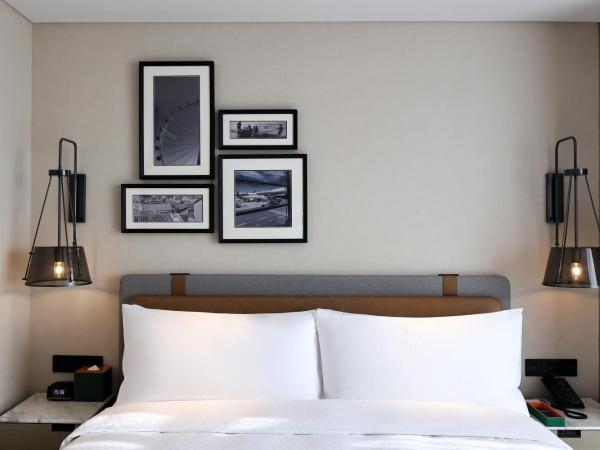 Four Points by Sheraton Shenzhen Bao'an : photo 5 de la chambre chambre lit king-size deluxe - vue sur ville