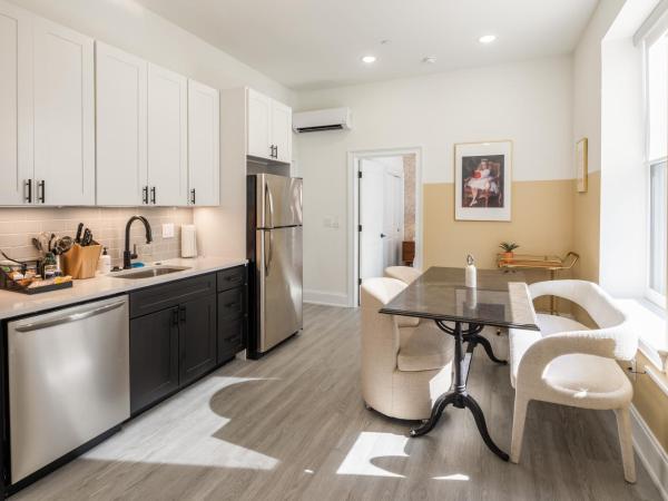 Sosuite at French Quarters - Rittenhouse Square : photo 3 de la chambre appartement standard