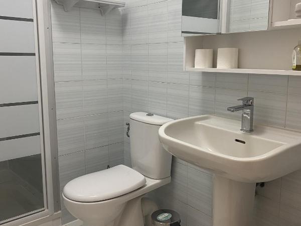 Ida Chambres d'htes B&B : photo 5 de la chambre  chambre double standard avec salle de bains privative