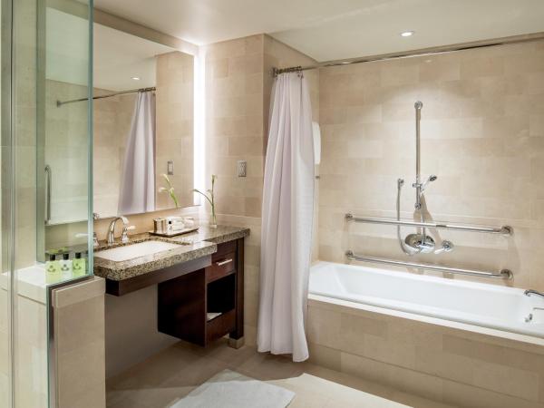 InterContinental Boston, an IHG Hotel : photo 1 de la chambre chambre classique 2 lits queen-size et baignoire accessible aux personnes à mobilité réduite