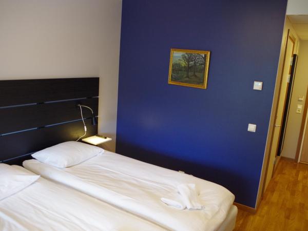 Spoton Hostel & Sportsbar : photo 5 de la chambre chambre double deluxe