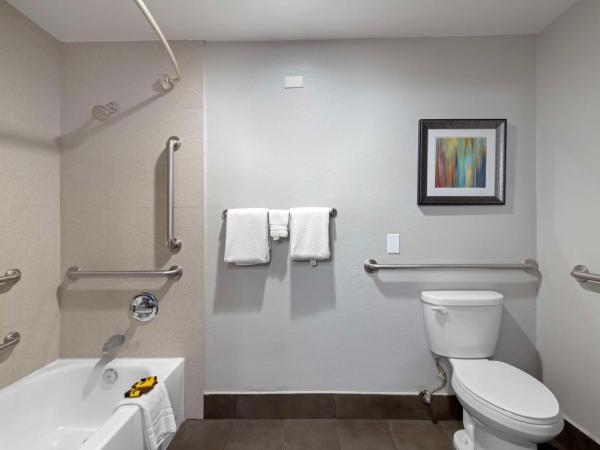 Best Western Plus Downtown North : photo 4 de la chambre suite avec 2 lits queen-size – accessible aux personnes à mobilité réduite