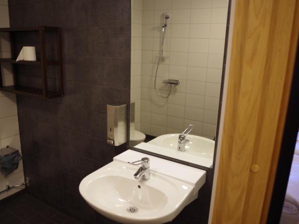 Spoton Hostel & Sportsbar : photo 4 de la chambre chambre familiale deluxe