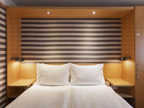 Holiday Inn Vienna City, an IHG Hotel : photo 10 de la chambre chambre standard lit queen-size