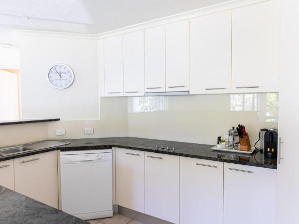 Beaches Holiday Apartments - Official Onsite Reception & Check In : photo 4 de la chambre appartement - vue sur mer