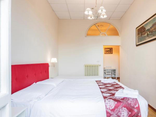 Hotel St. James : photo 4 de la chambre chambre triple standard