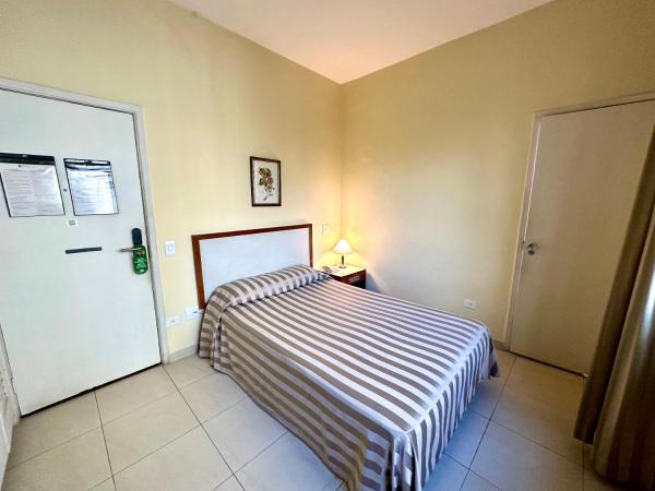 San Michel Hotel : photo 4 de la chambre chambre simple avec salle de bains privative