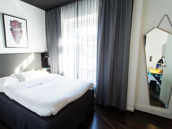 Hotel Flora : photo 5 de la chambre grande chambre simple (lit de 140 cm)