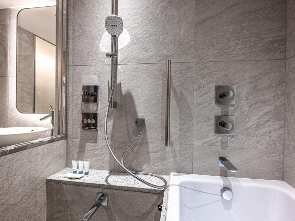 The Westin Miyako Kyoto : photo 8 de la chambre superior room with 1 king bed or 1 queen bed