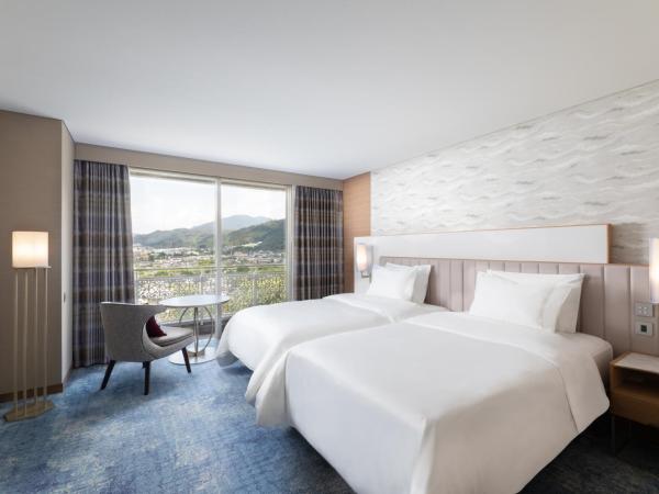 The Westin Miyako Kyoto : photo 2 de la chambre deluxe twin room with heian-kyo view