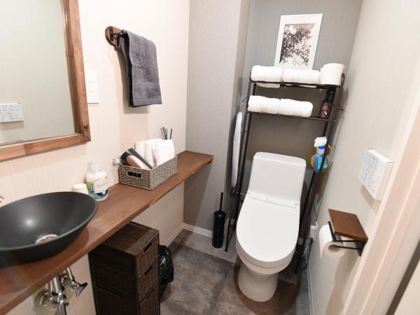 Hotel Tokyo Hub : photo 9 de la chambre chambre quadruple avec balcon