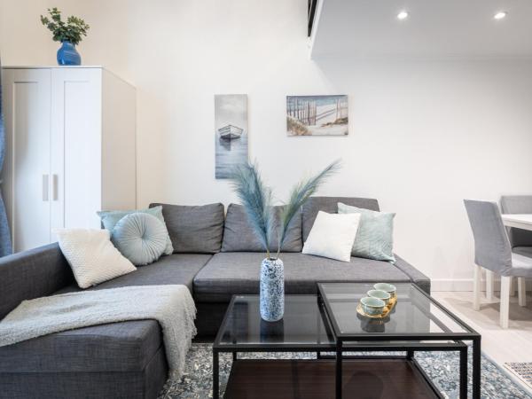 Szent István Apartments : photo 9 de la chambre chambre double supérieure avec deux lits doubles