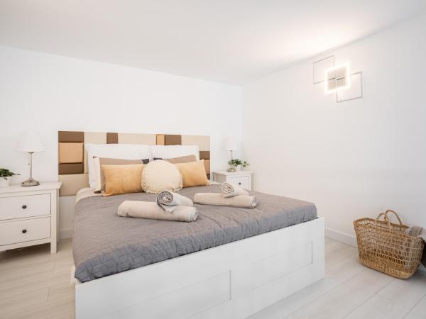 Szent István Apartments : photo 4 de la chambre chambre lits jumeaux avec balcon