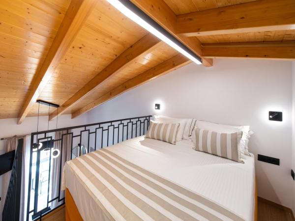 Solvio Boutique Hotel & Spa : photo 3 de la chambre suite lit queen-size - vue sur piscine