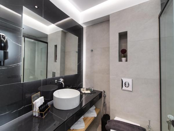 Solvio Boutique Hotel & Spa : photo 6 de la chambre chambre lit king-size - vue sur piscine