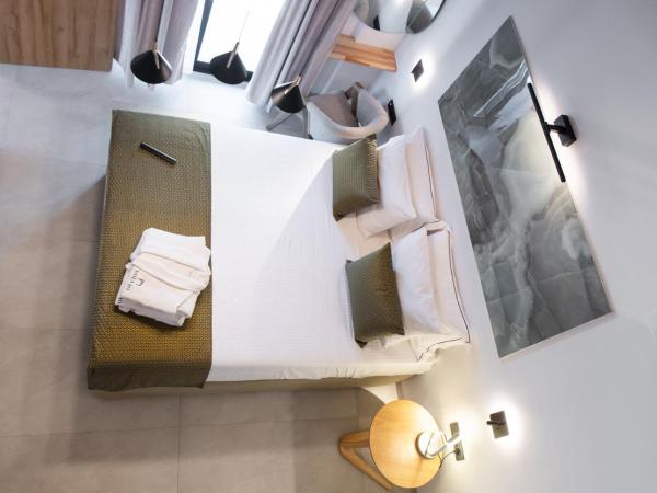 Solvio Boutique Hotel & Spa : photo 10 de la chambre suite lit king-size - vue sur piscine