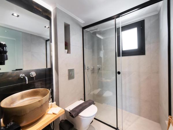 Solvio Boutique Hotel & Spa : photo 9 de la chambre suite lit king-size - vue sur piscine