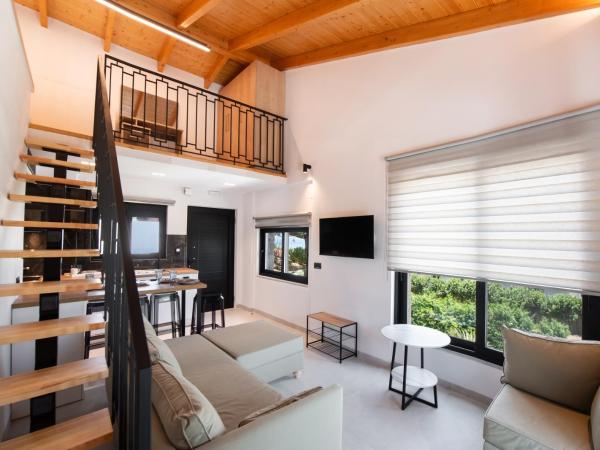 Solvio Boutique Hotel & Spa : photo 1 de la chambre suite lit king-size - vue sur piscine