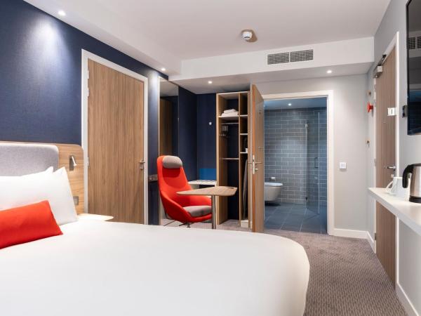 Holiday Inn Express Antwerp - City Centre, an IHG Hotel : photo 8 de la chambre chambre lit queen-size standard - accessible aux personnes à mobilité réduite