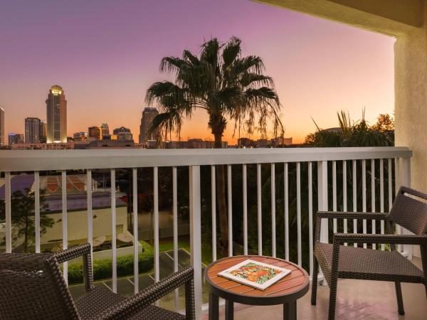 Courtyard by Marriott Orlando Downtown : photo 4 de la chambre chambre lit king-size avec canapé-lit