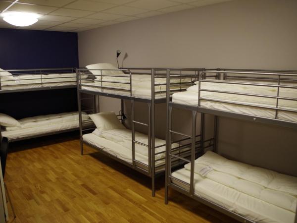 Spoton Hostel & Sportsbar : photo 3 de la chambre chambre familiale avec salle de bains commune (sans fenêtre)