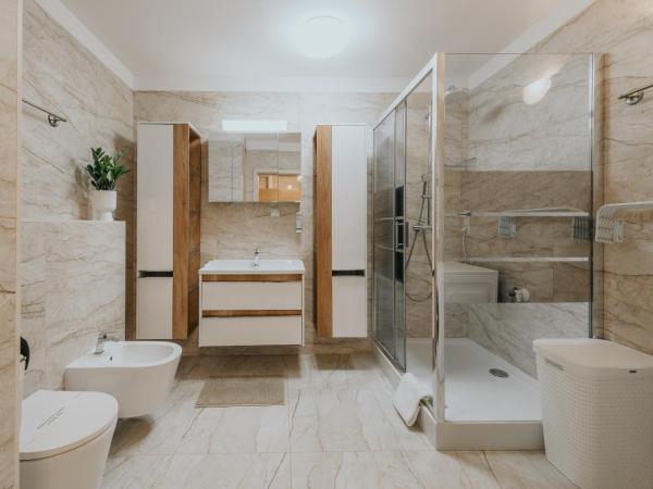 Mikro Aparty bezpłatny parking : photo 3 de la chambre studio familial