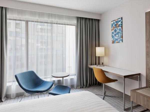 Courtyard by Marriott Szczecin City : photo 2 de la chambre guest room with 2 double, courtyard view