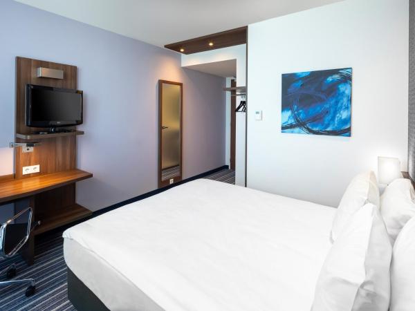 Holiday Inn Express Amsterdam - Sloterdijk Station, an IHG Hotel : photo 1 de la chambre chambre double ou lits jumeaux standard