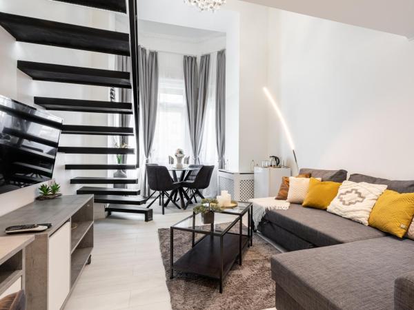 Szent István Apartments : photo 9 de la chambre chambre lits jumeaux avec balcon