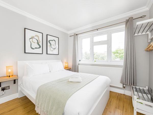 Rose Terrace : photo 10 de la chambre chambre double avec salle de bains privative