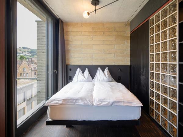 Tailormade Hotel LEO St Gallen : photo 4 de la chambre roof top queen
