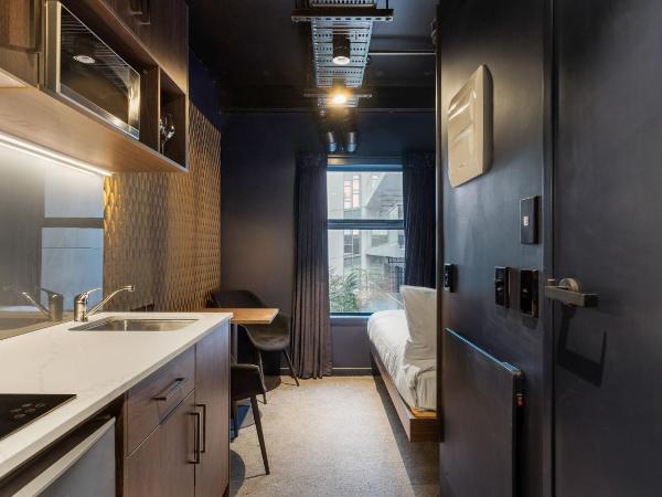 Abstract Hotel : photo 5 de la chambre little lux studio