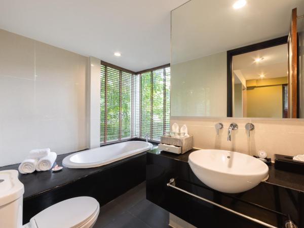 U Inchantree Kanchanaburi : photo 5 de la chambre suite avec baignoire (chambre pour 24 heures)