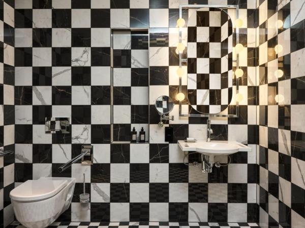 W Budapest : photo 5 de la chambre chambre lits jumeaux wonderful - vue sur ville