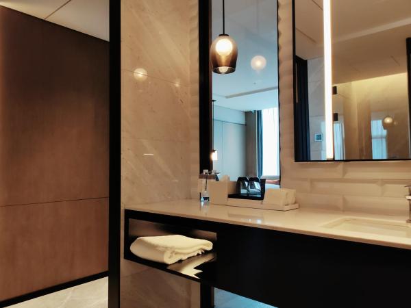 Sheraton Xi'an South : photo 5 de la chambre chambre lit king-size premium - vue sur jardin