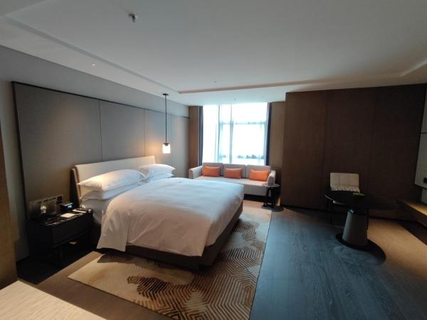 Sheraton Xi'an South : photo 7 de la chambre chambre lit king-size premium - vue sur jardin