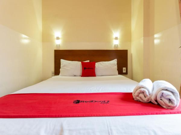 RedDoorz near Halim Perdanakusuma 3 : photo 5 de la chambre chambre double