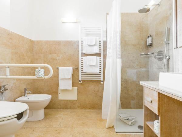 Hotel Domomea : photo 10 de la chambre family double room - disability access