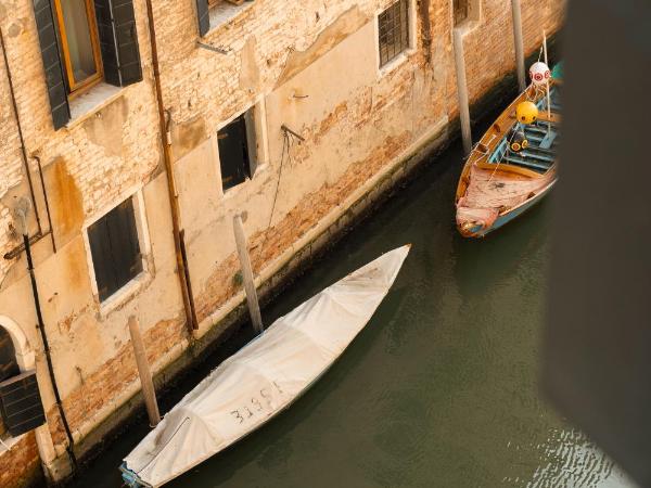 Combo Venezia : photo 1 de la chambre chambre double - vue sur canal