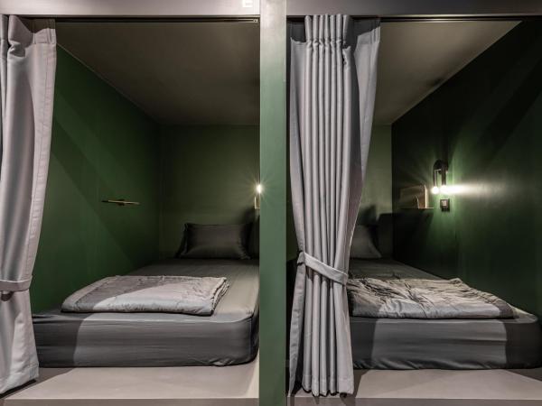 Cher Hostel Bangkok : photo 6 de la chambre lit simple dans dortoir pour femmes