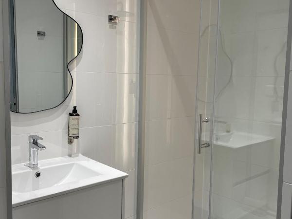 Best Western Plus Hôtel la Rade : photo 3 de la chambre chambre lits jumeaux confort avec balcon - non-fumeurs