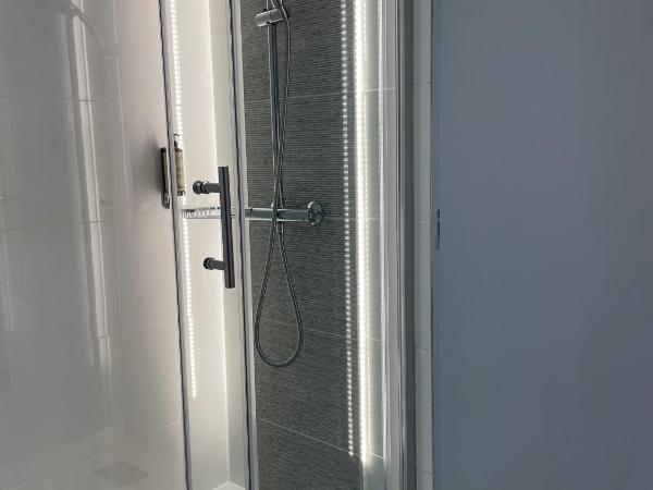 Best Western Plus Hôtel la Rade : photo 4 de la chambre chambre lits jumeaux confort avec balcon - non-fumeurs