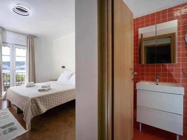 Villa Marija : photo 6 de la chambre chambre double avec balcon - vue sur mer