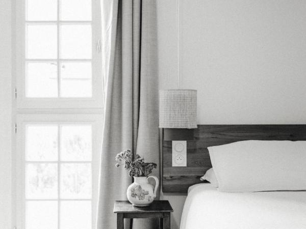 Casaviel : photo 1 de la chambre chambre double - vue sur jardin