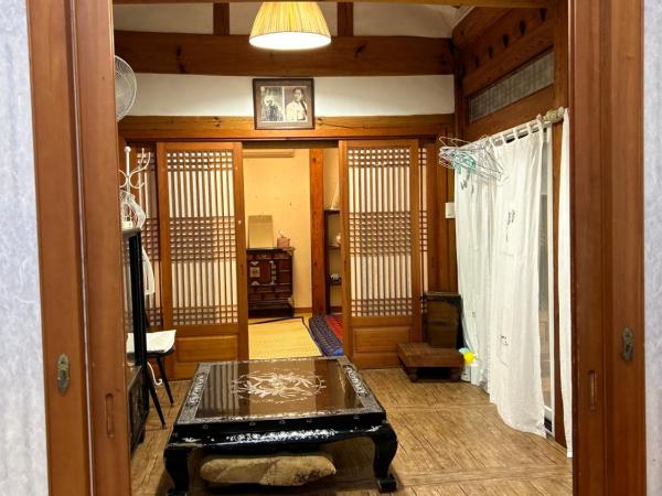 Eugene Hanok Stay : photo 2 de la chambre chambre familiale