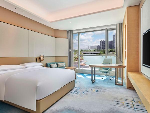 Doubletree By Hilton Suzhou Wuzhong : photo 2 de la chambre chambre lit king-size de luxe - vue sur rivière