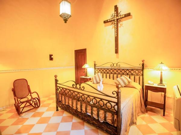 Hotel Boutique La Mision De Fray Diego : photo 2 de la chambre deluxe suite 1 double bed & garden view