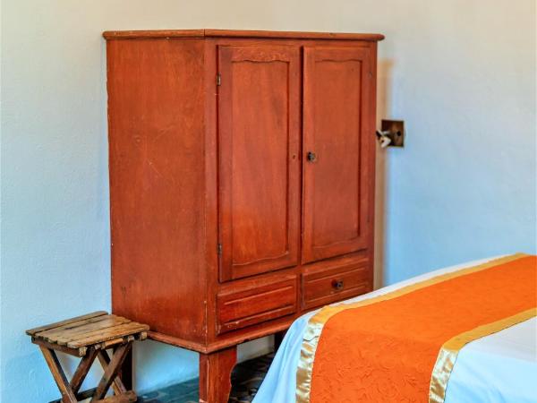 Hotel Gran Centenario : photo 5 de la chambre chambre triple