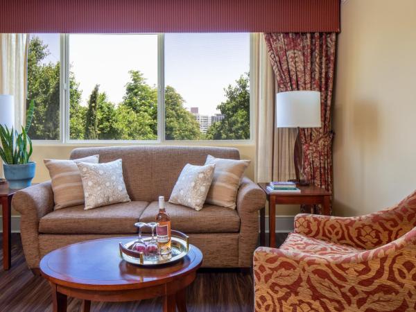 Park Lane Suites & Inn : photo 2 de la chambre suite 1 chambre